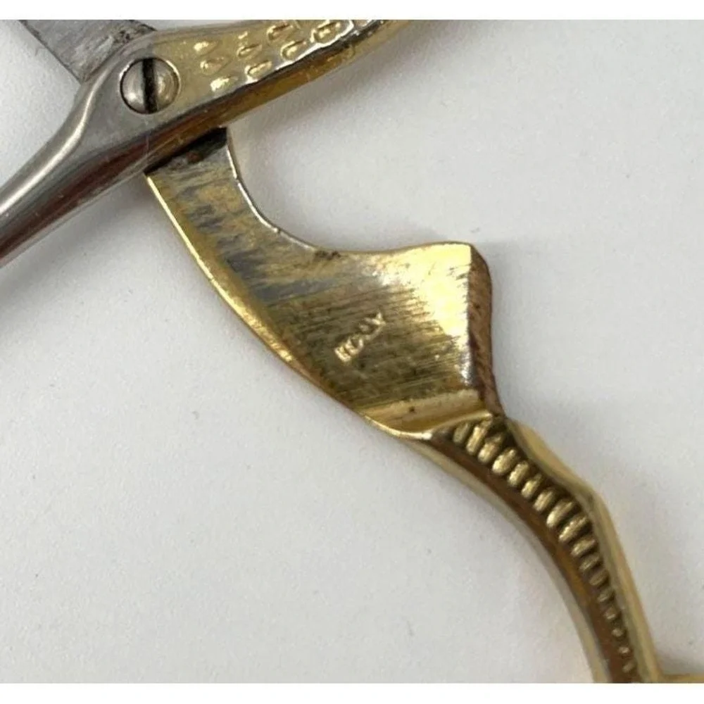 Vintage Gold-Toned Stork Shaped Embroidery Scissors Italy Sewing Small Sharp